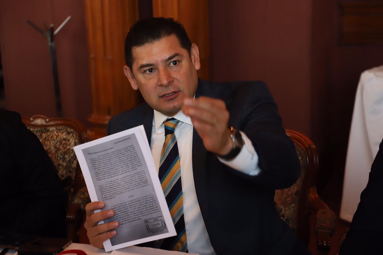 Armenta Mier asegura existe red de corrupción inmobiliaria en Puebla