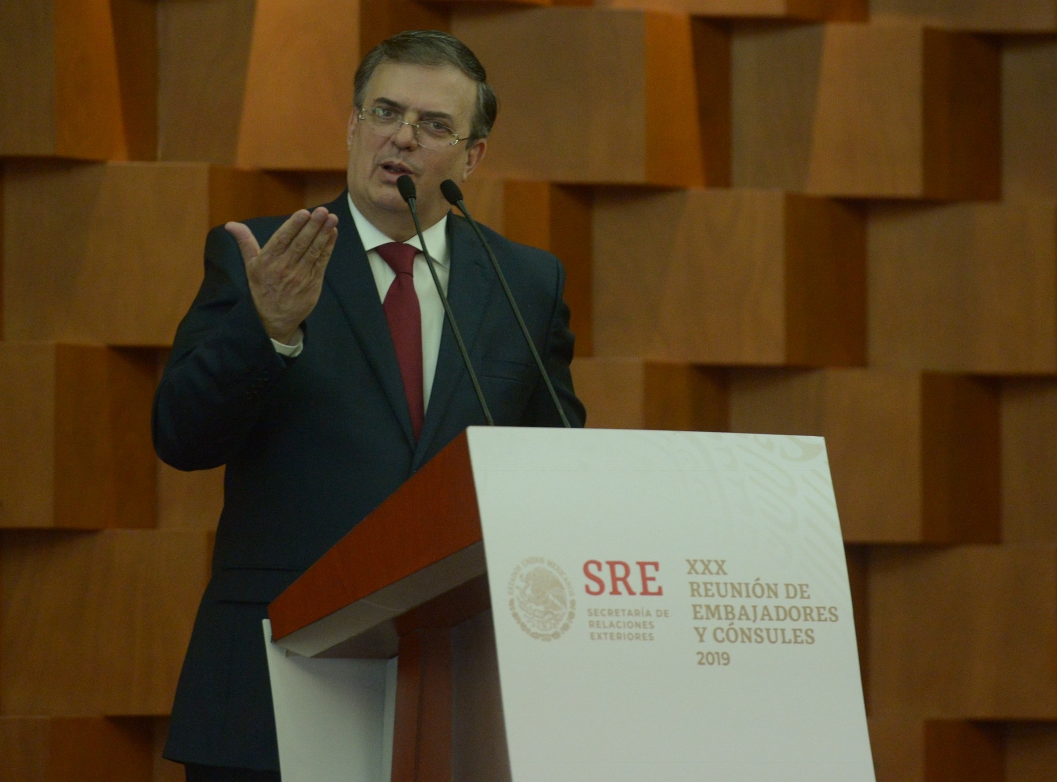 México no actúa bajo amenazas: Ebrard