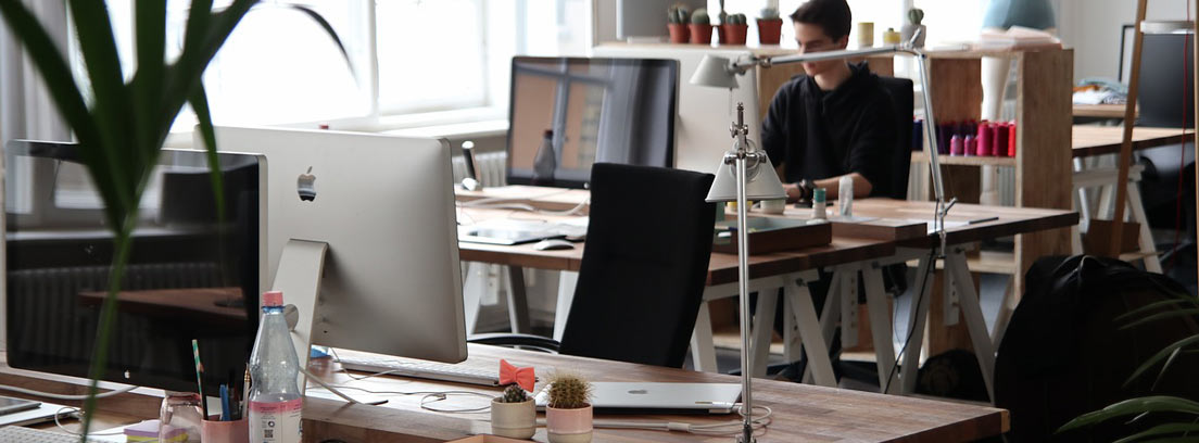 Generación de empleo retrocede 51.7%