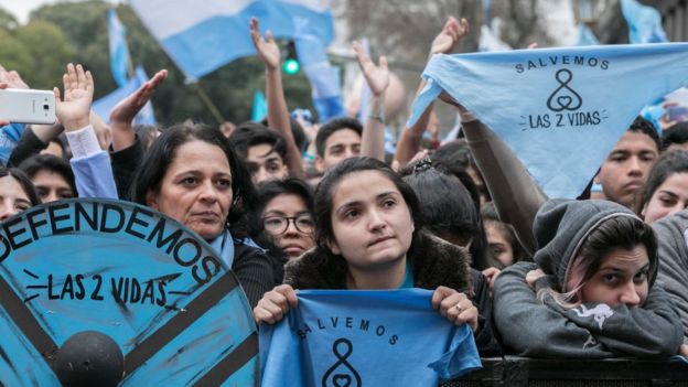 Argentina decide rechazar el aborto