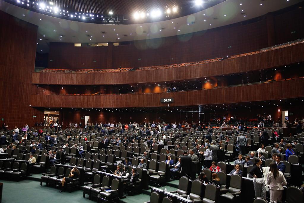 Diputados aprueban la reforma educativa