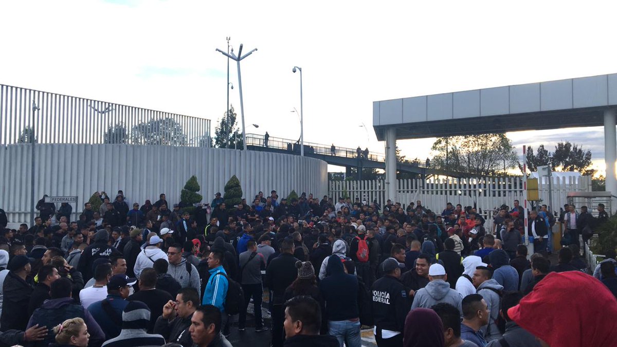 Protesta de Policías federales cumple 24 horas