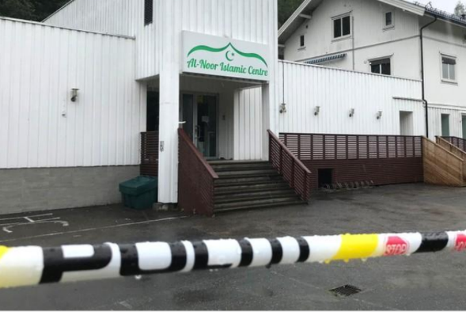 Tirador de Noruega justifica otros tres ataques