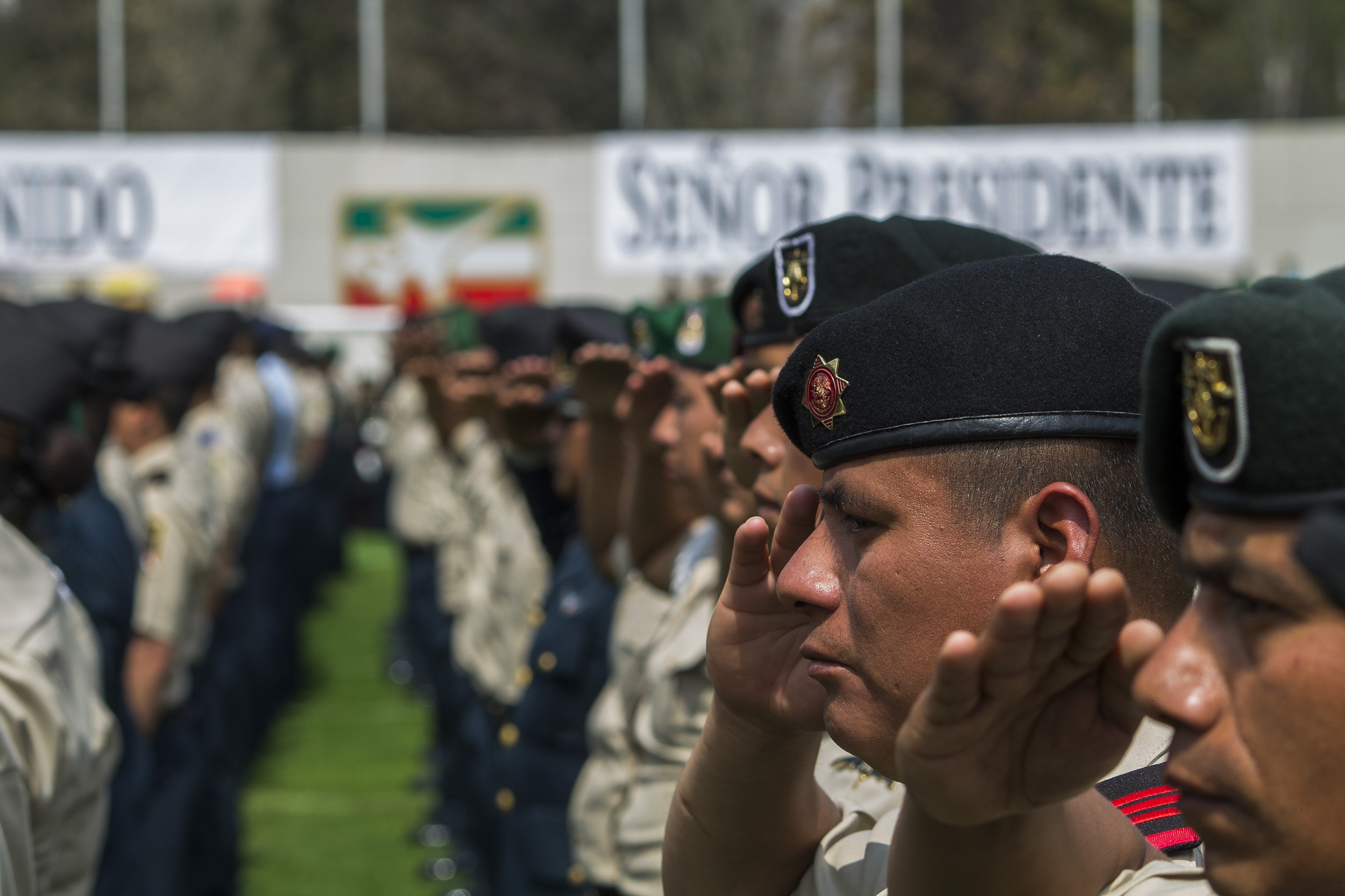 Designan a nuevos secretarios de Marina y Defensa